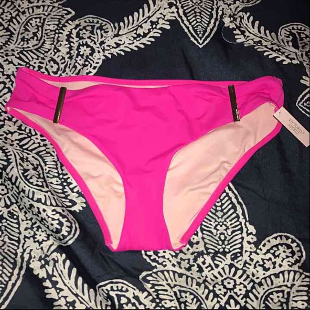 ✨🆕✨Victoria Secret Swimsuit Bottoms, Medium